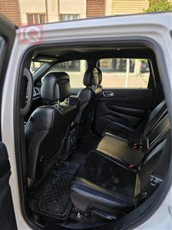 جیپ گراند شیرۆکی